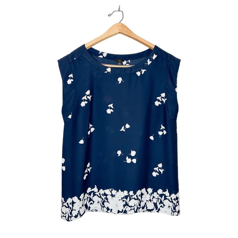 Ann Taylor Cap Sleeve Boxy Business Casual Floral Print Blouse Navy‎ Blue Medium